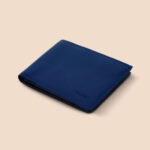 Berto-Slim-Plus-Wallet-Navy-Front-750x550-1-600x440