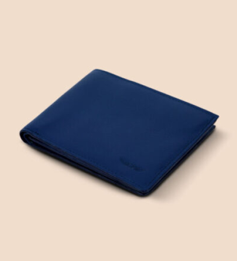 Berto-Slim-Plus-Wallet-Navy-Front-750x550-1-600x440
